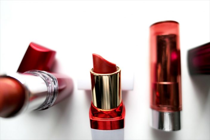 lipsticks-2114263_1920