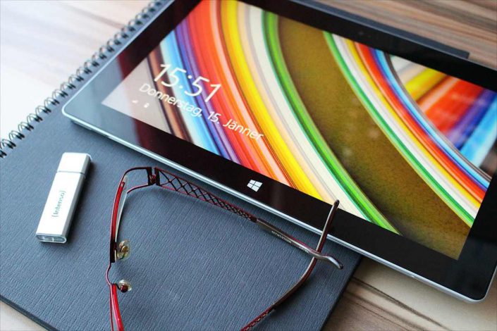 tablet glasses
